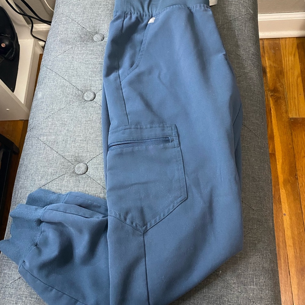 Small petite jogger. Dark harbour color I believe